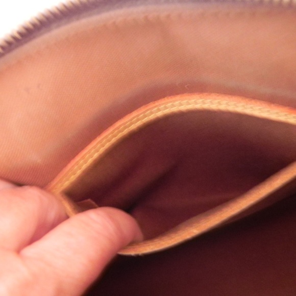 Louis Vuitton Alma no cracks/no odor - Picture 6 of 8